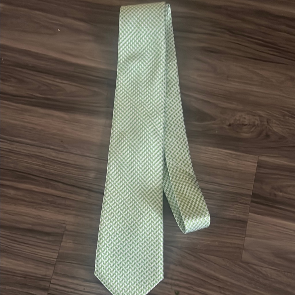 Paul Fredrick Elegant Green Patterned Tie